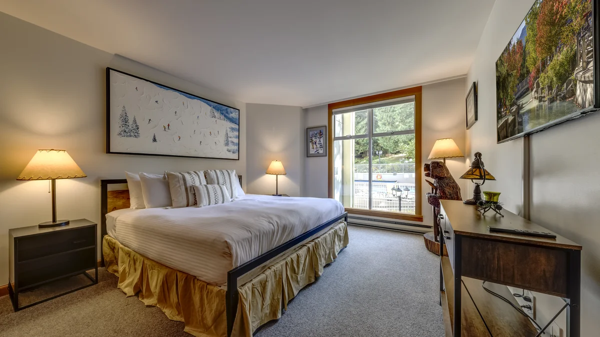 Bedroom 2 - King