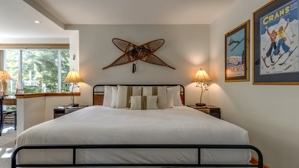 Bedroom 1 - King