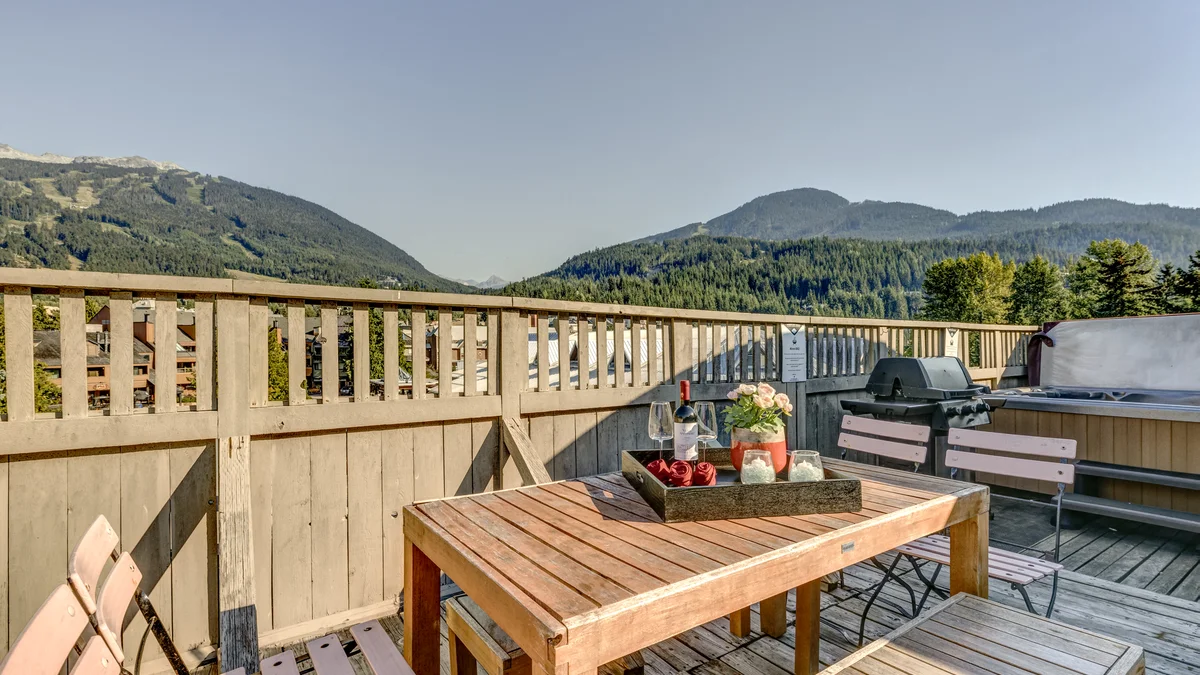Outdoor Dining Area