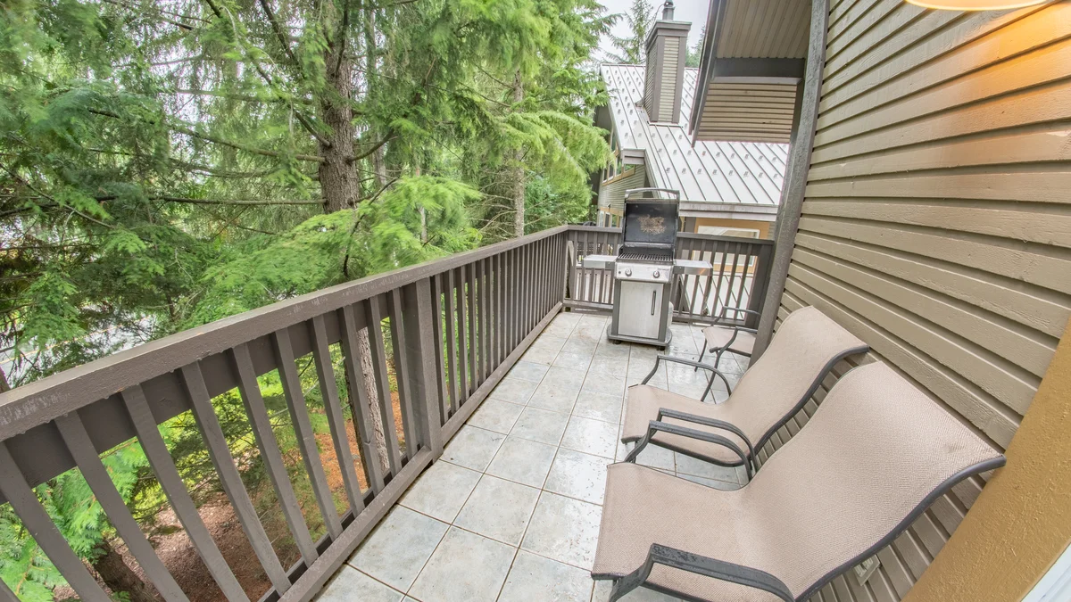 Private Patio w/ Weber BBQ