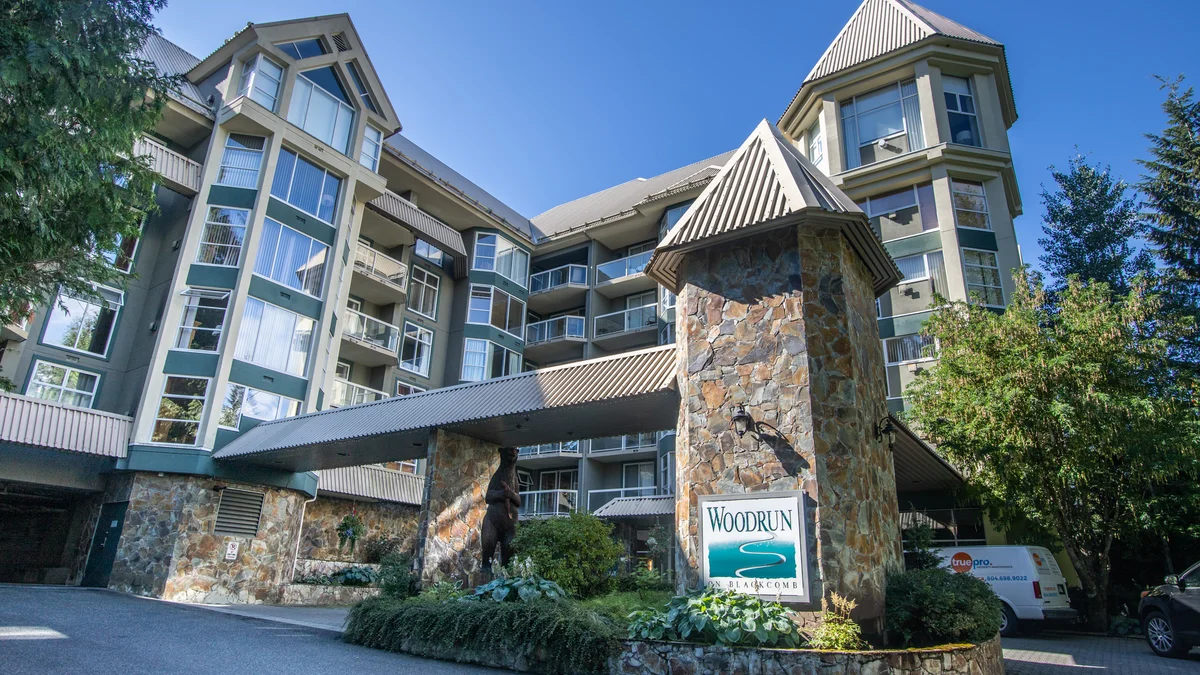 Woodrun Entrance
