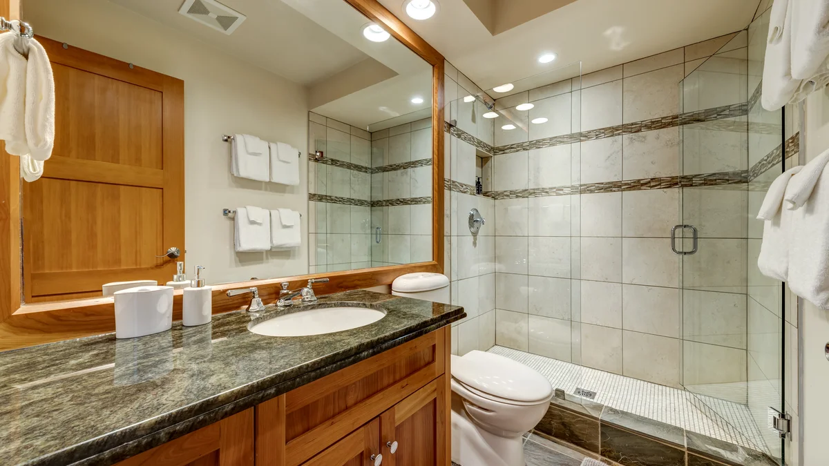 Top Level Washroom