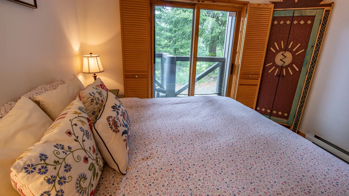 Bedroom 2 - King or Two Twins