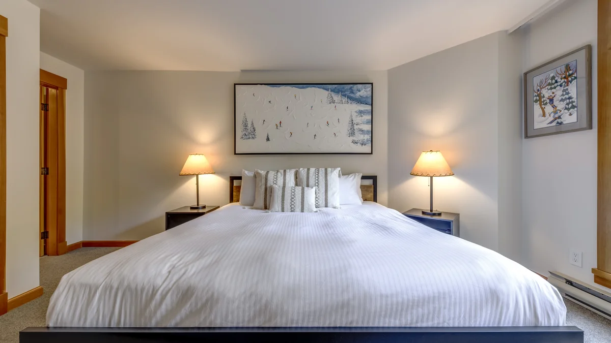 Bedroom 2 - King