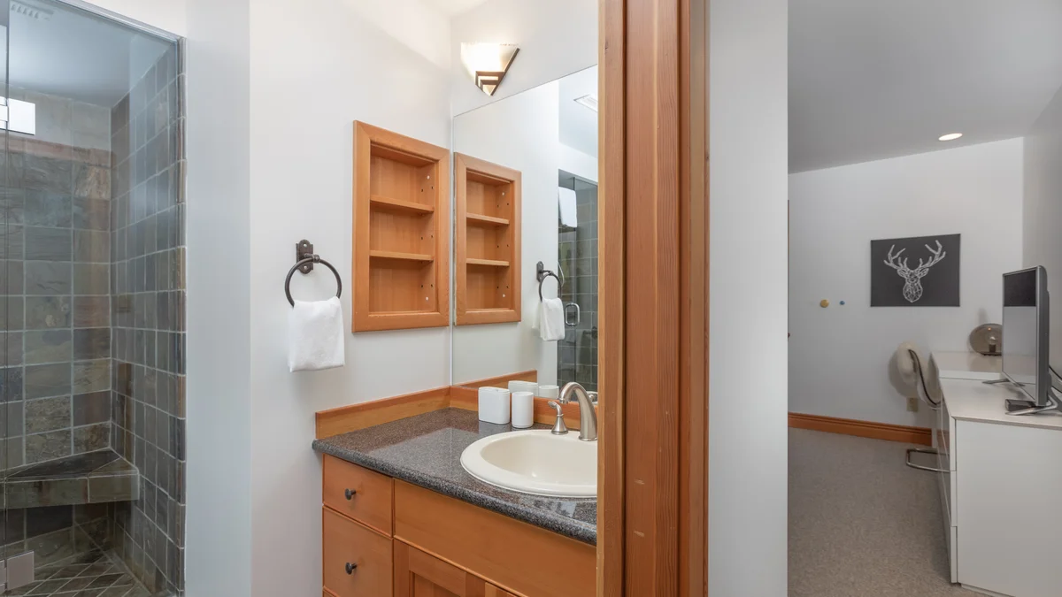 Pinnacle Ridge 06