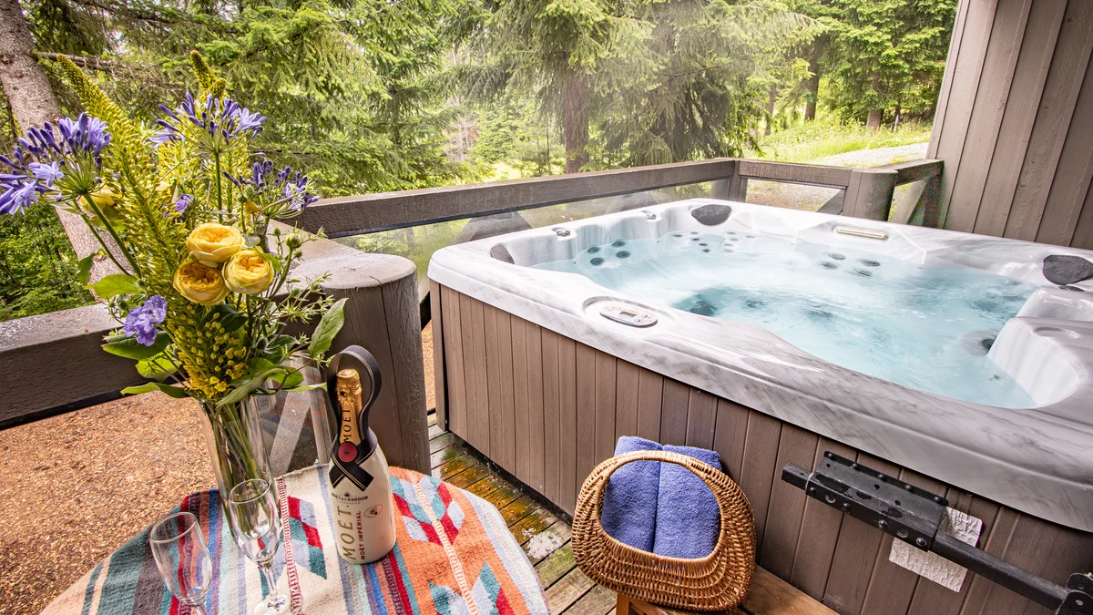 Pinnacle Ridge 37 Hot Tub