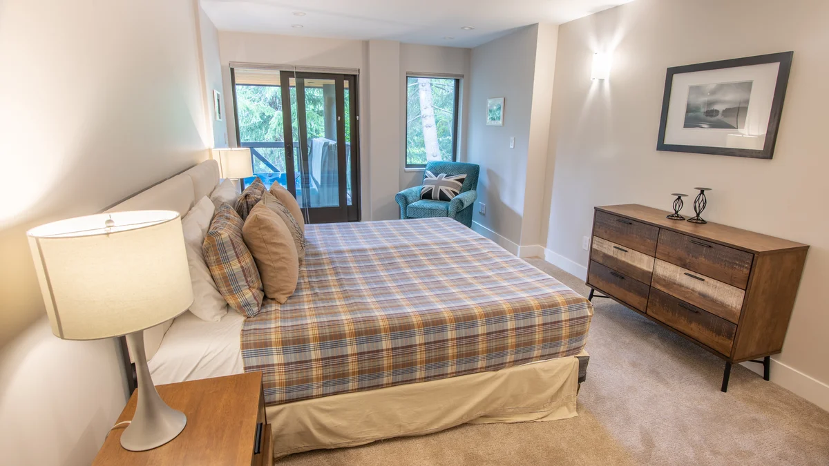 Bedroom 3 - King or 2 Twins