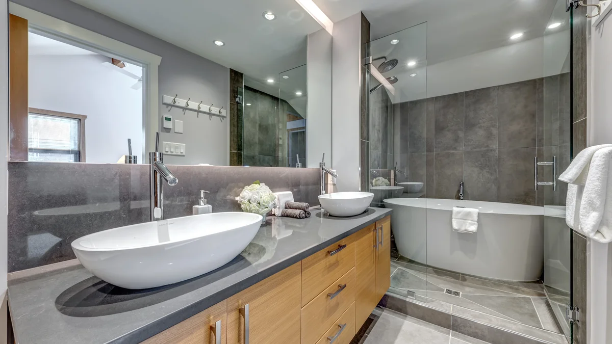 Master Bedroom Ensuite