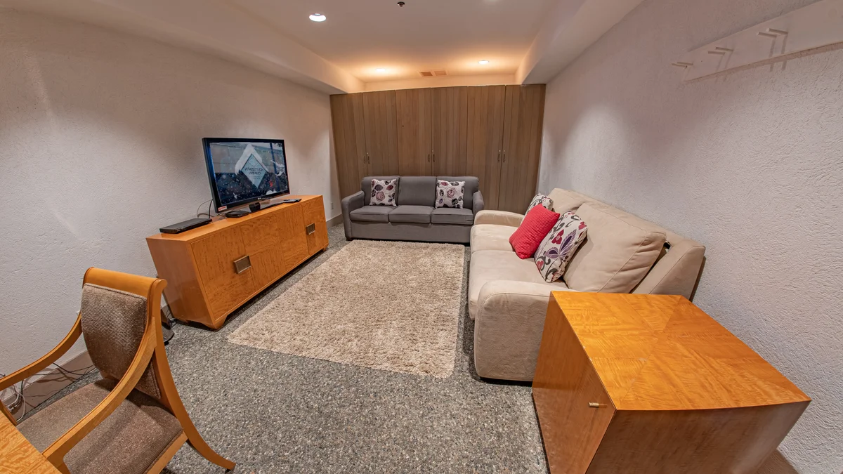 Pinnacle Ridge 05