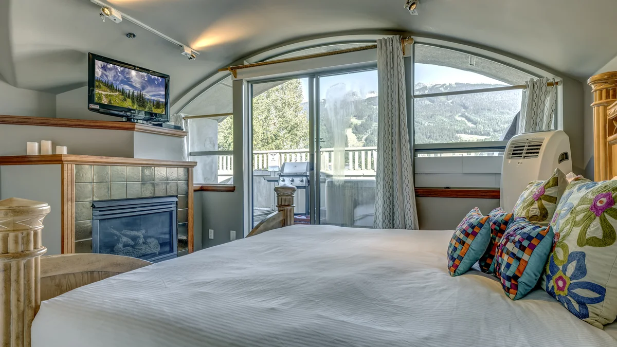 Master Bedroom - King