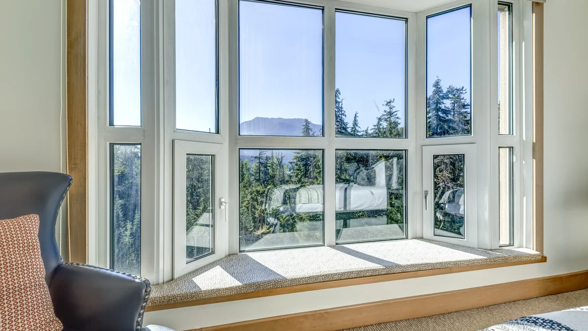 Le Chamois 504 - Upper Village