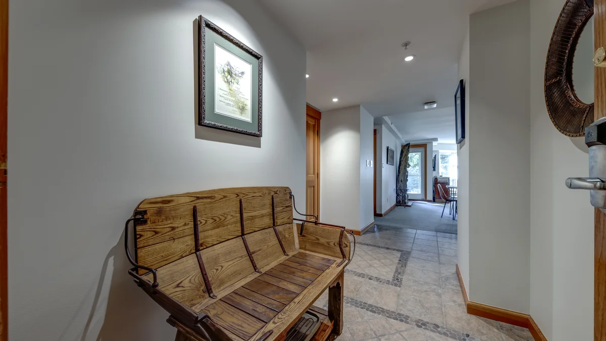 Entry way
