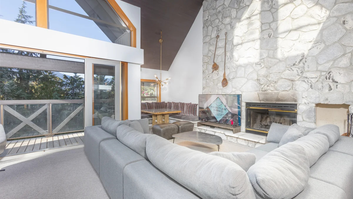 Pinnacle Ridge 06