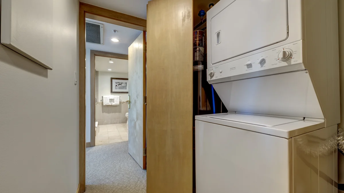 Le Chamois 504 - Upper Village