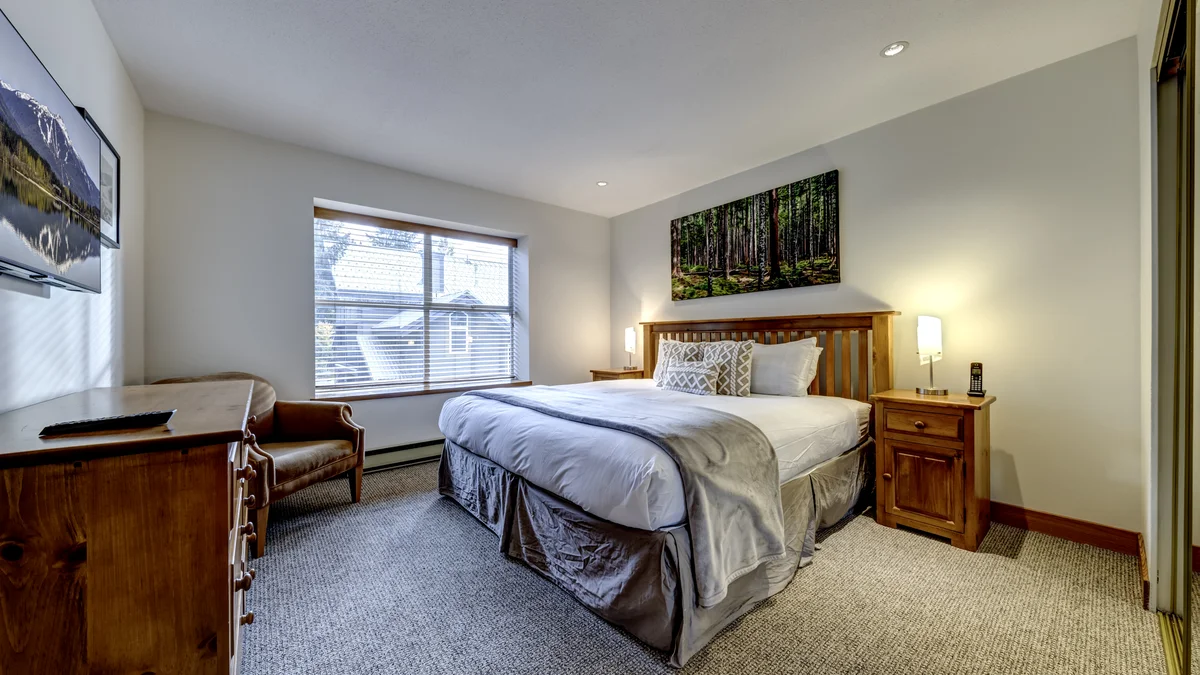 Bedroom 2 - King