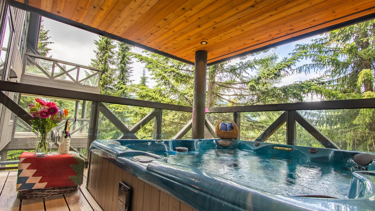 Private Outdoor Hot Tub