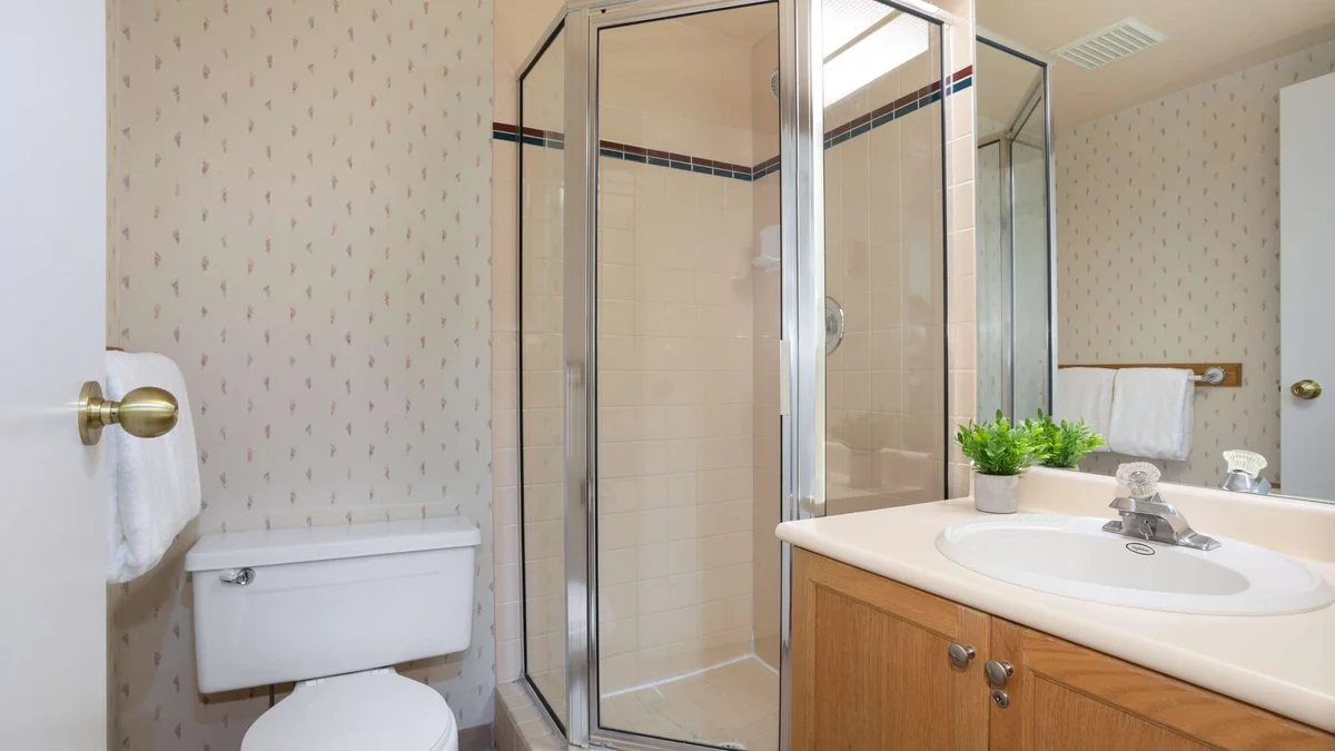 Bedroom 2 Ensuite