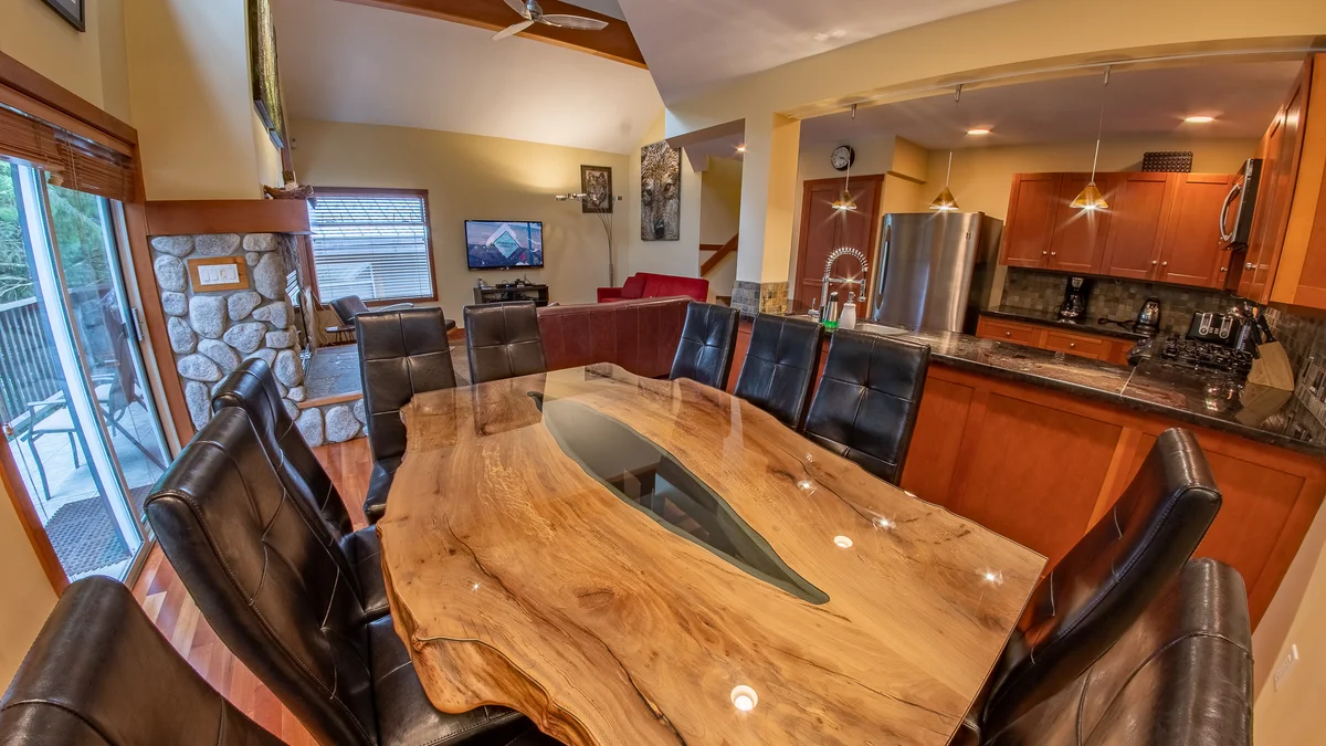 Dining Room - Seating for 10