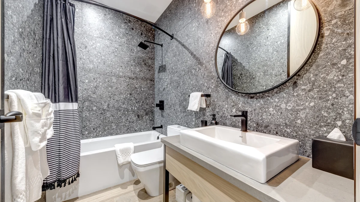 Mid level bathroom