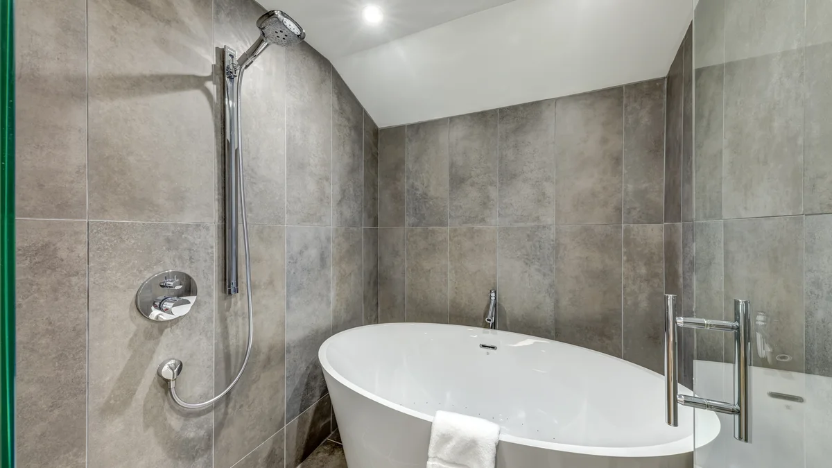 Master Bedroom Ensuite
