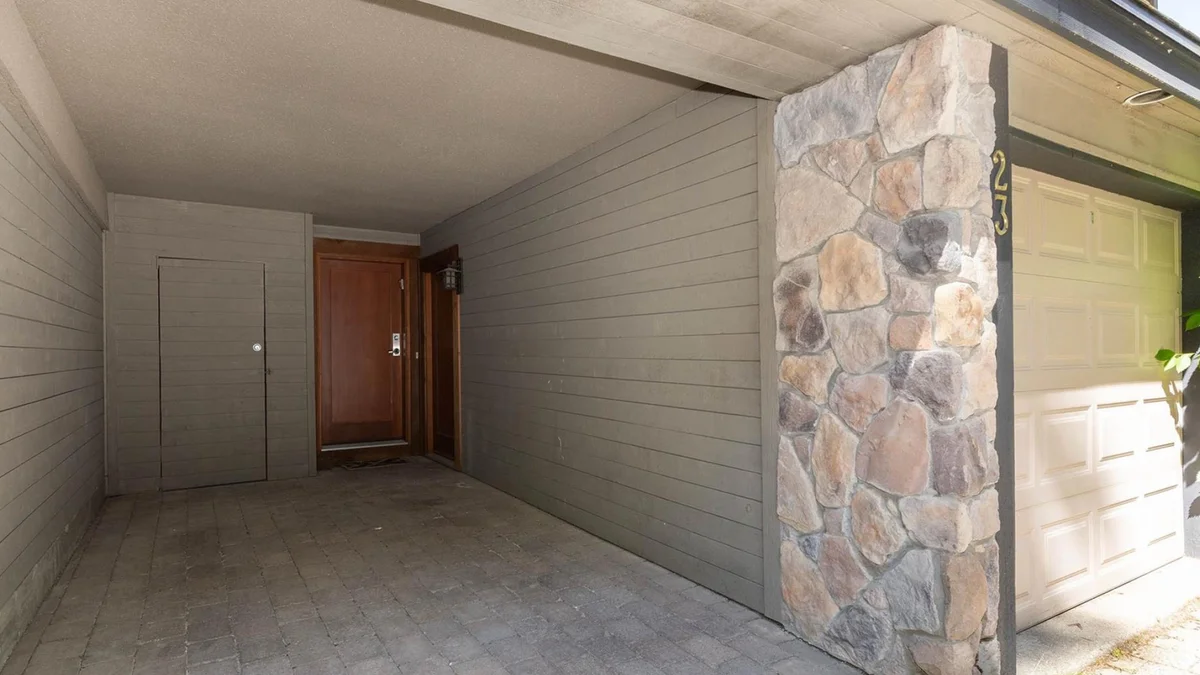 Carport