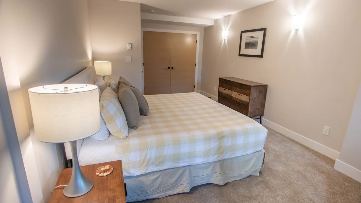Bedroom 4 - King or 2 Twins