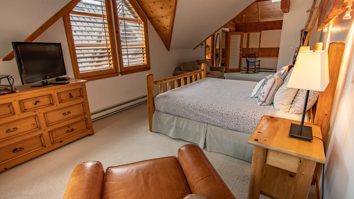 Bedroom 1 - King & Double Sofa Bed