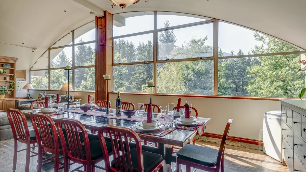 Dining Table w/ Seating for 10