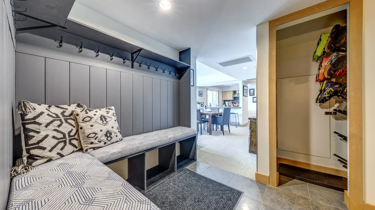 Le Chamois 504 - Upper Village