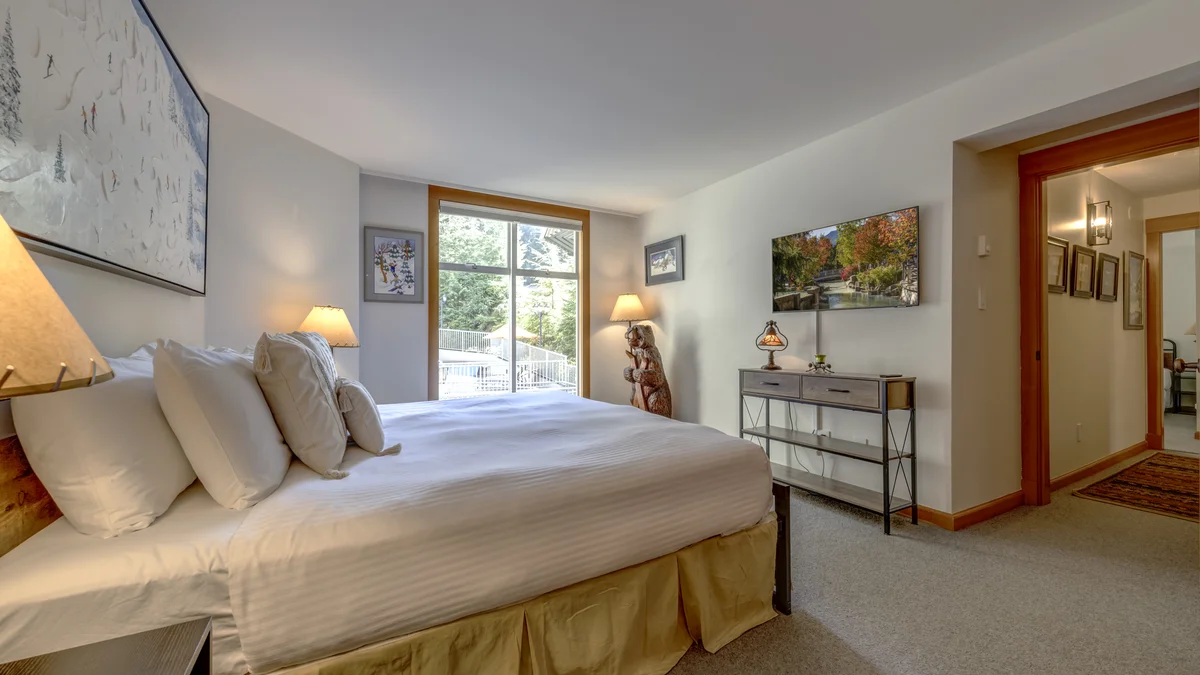 Bedroom 2 - King