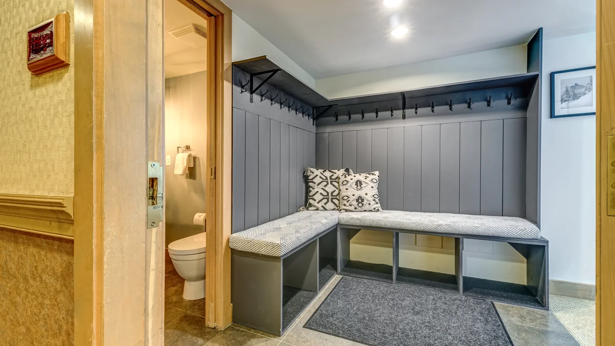 Le Chamois 504 - Upper Village
