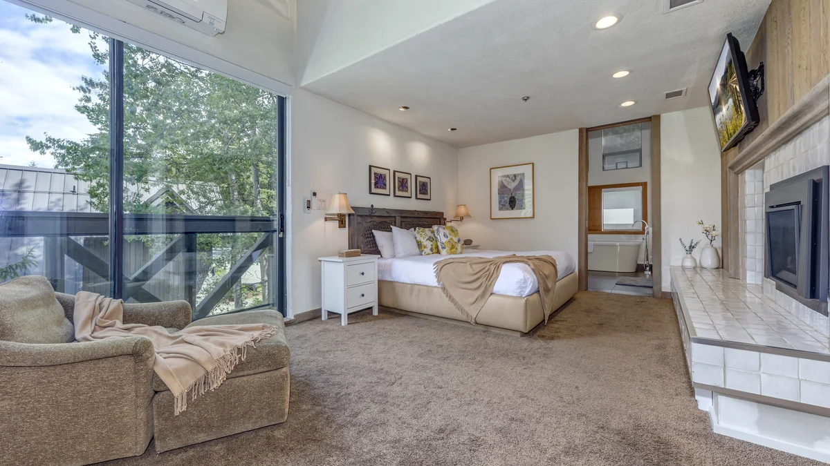 Pinnacle Ridge 05