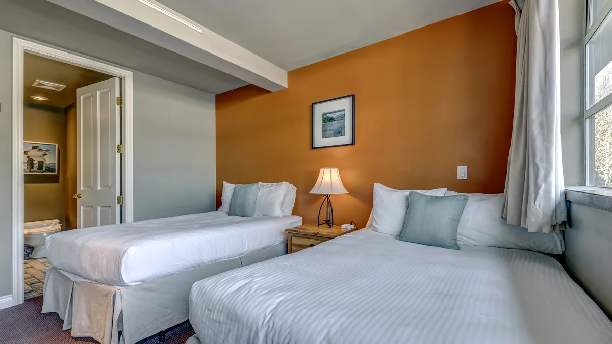 Bedroom 4 - 2 X Double Beds