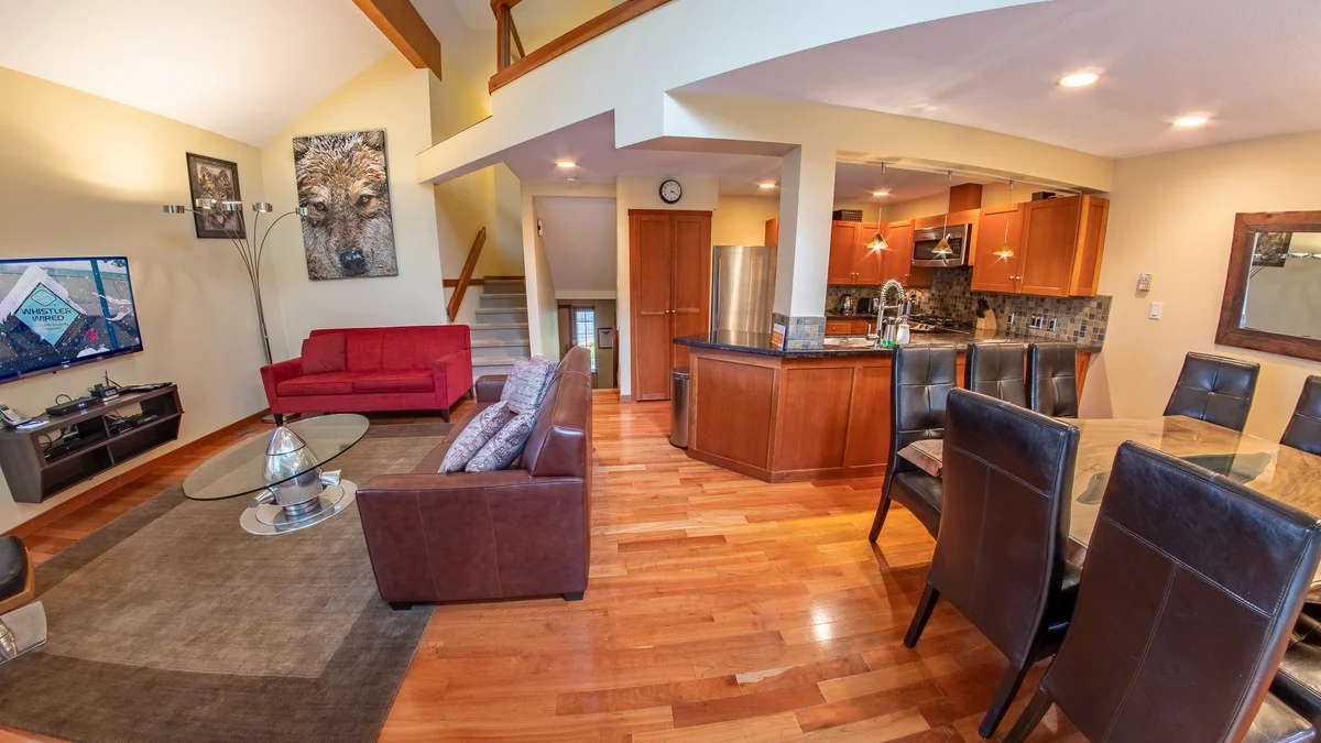Dining Room - Seating for 10