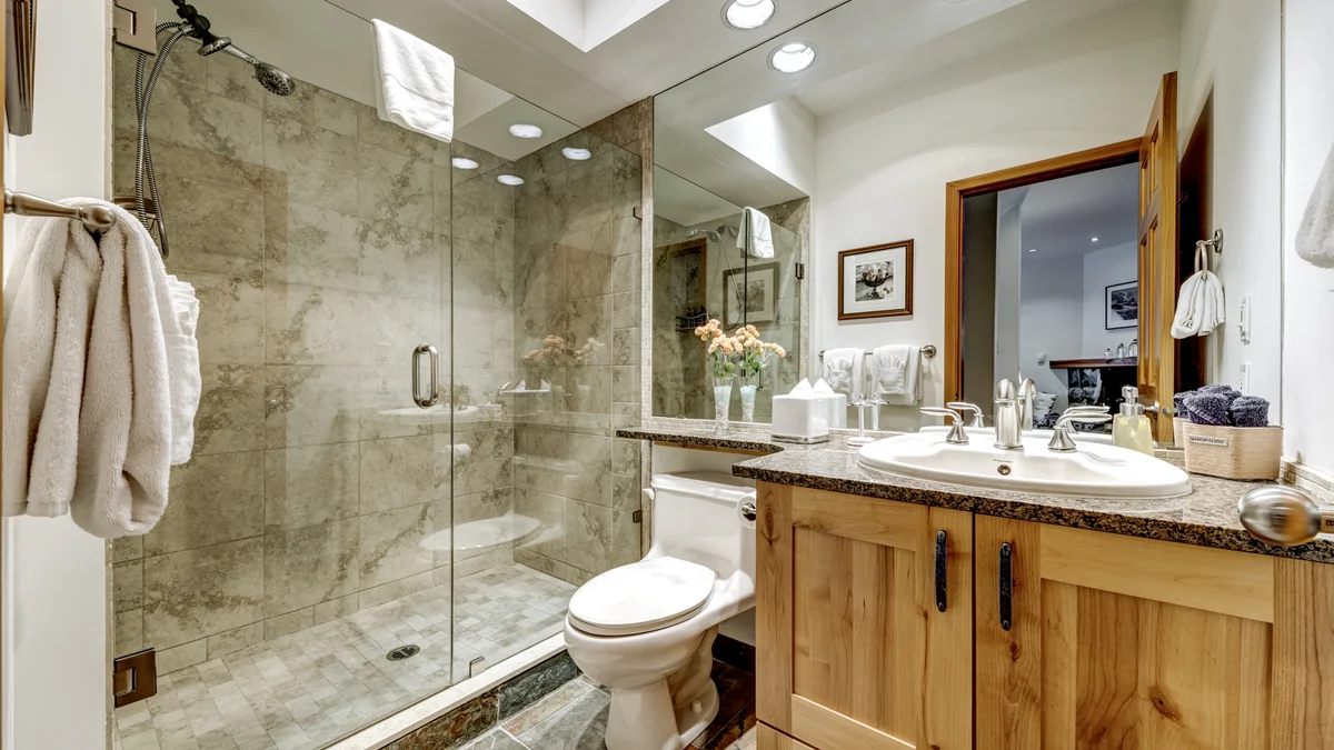 Main Level Washroom