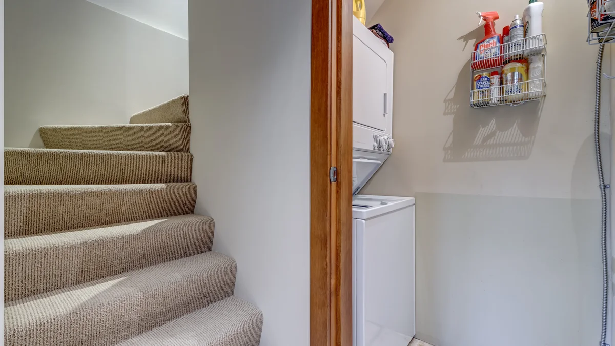 Lower Floor Washer/Dryer