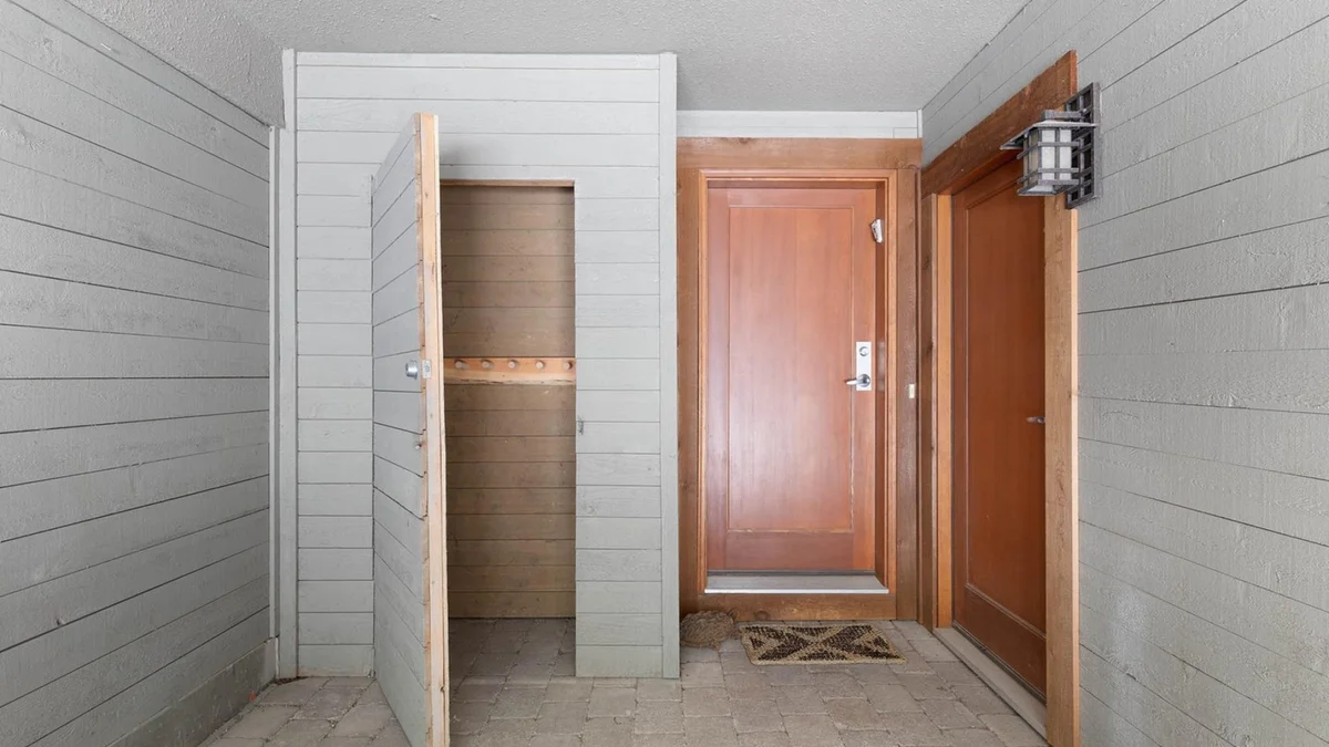 Ski Storage