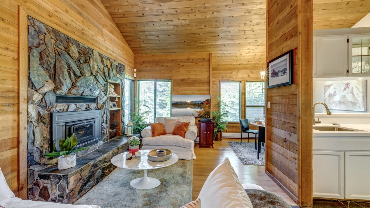 Living Room w/ Fireplace