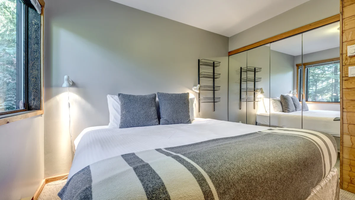 Bedroom 2 - King