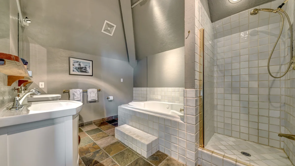 Master Bedroom Ensuite