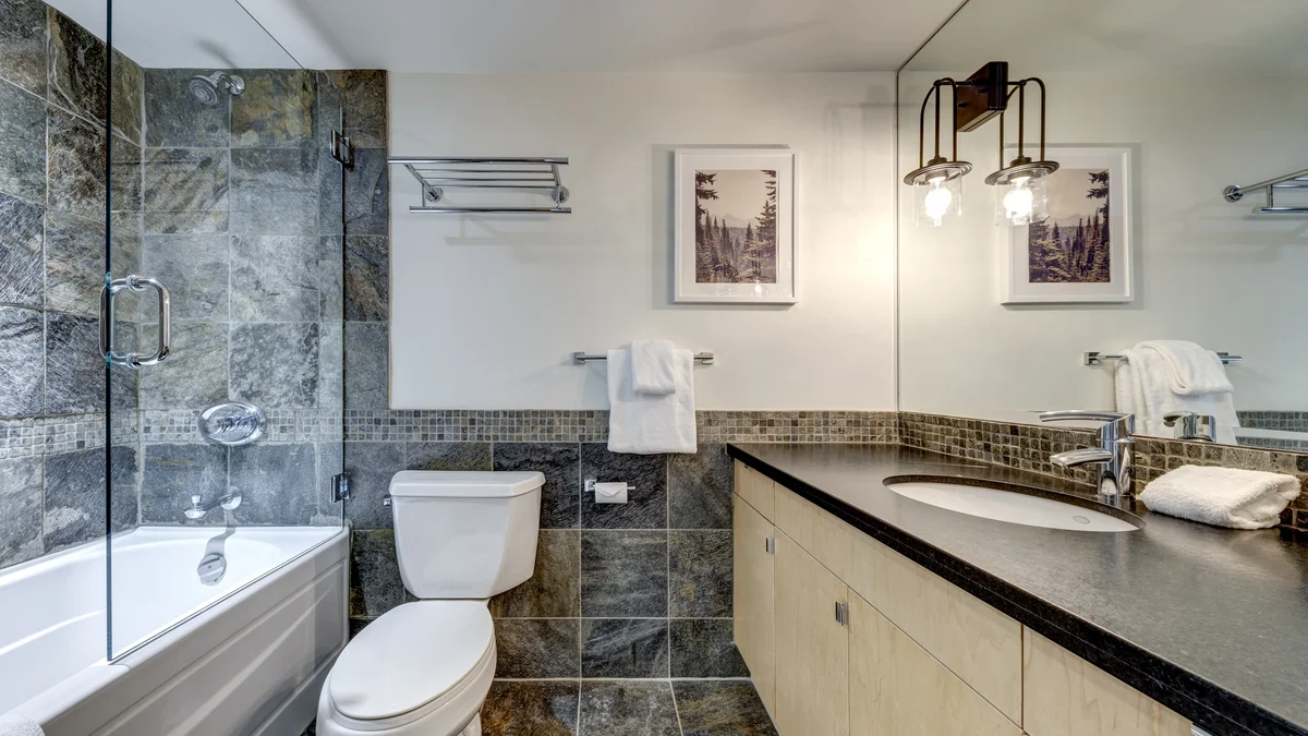 Le Chamois 504 - Upper Village