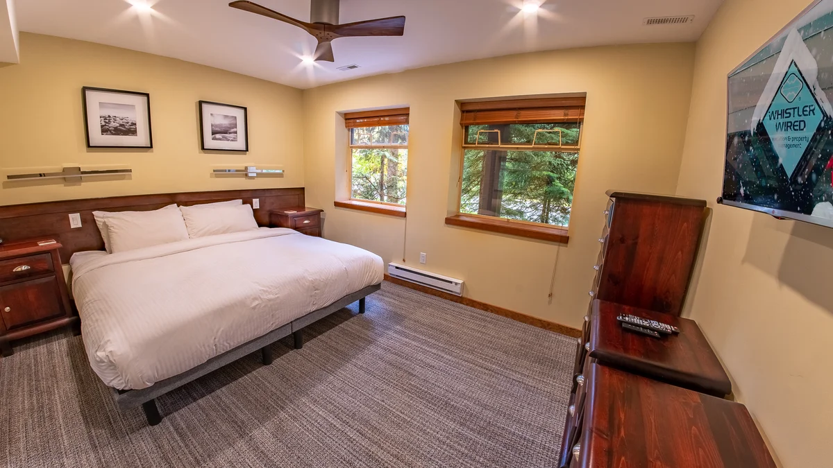 Bedroom 3 - King or Two Twins