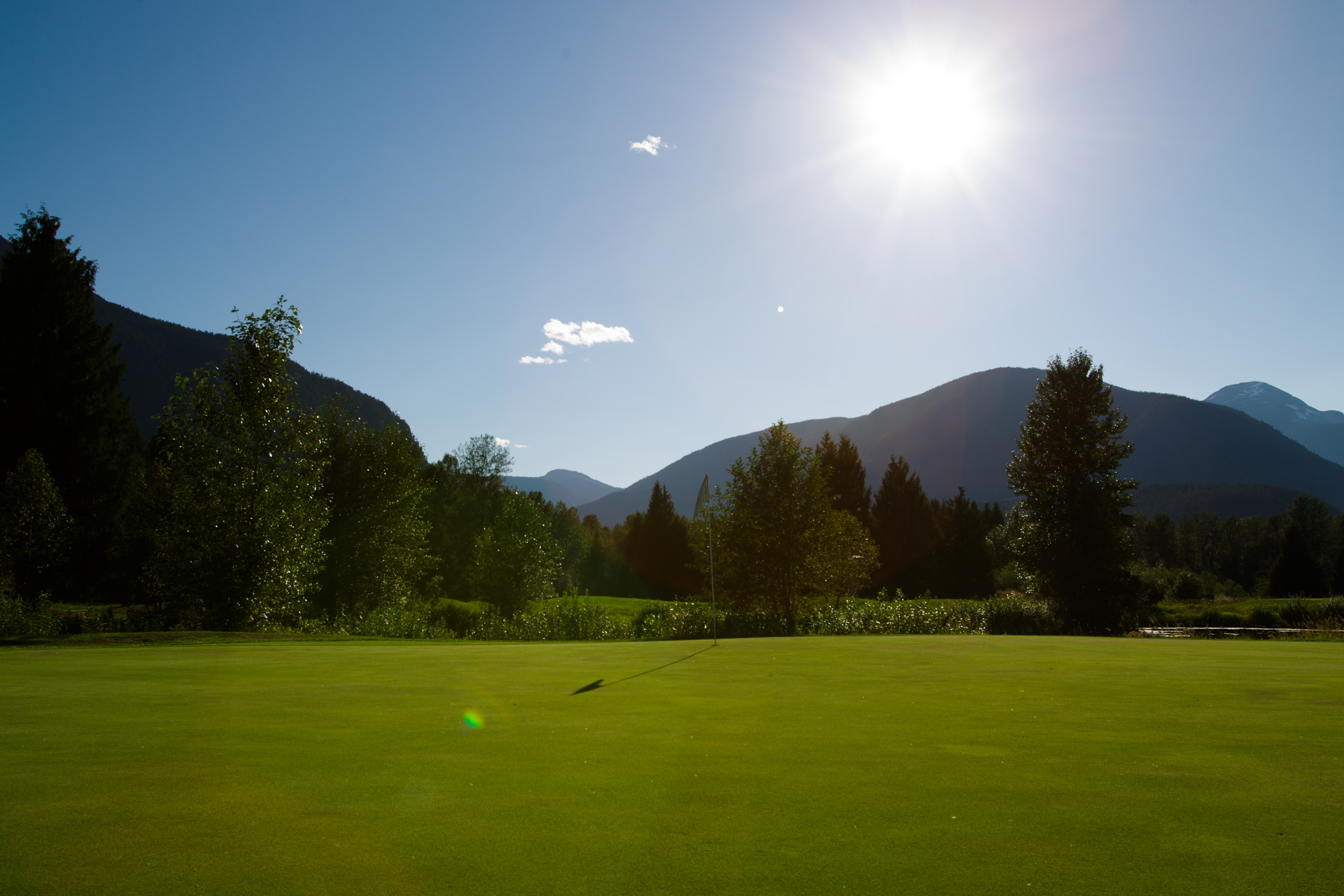 The patio at Sunstone Golf Club in Pemberton